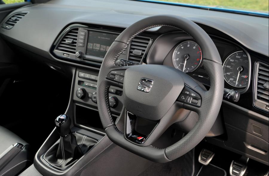  Seat Leon ST Cupra 280 2015 года  (UK) (фото 7 из 30)